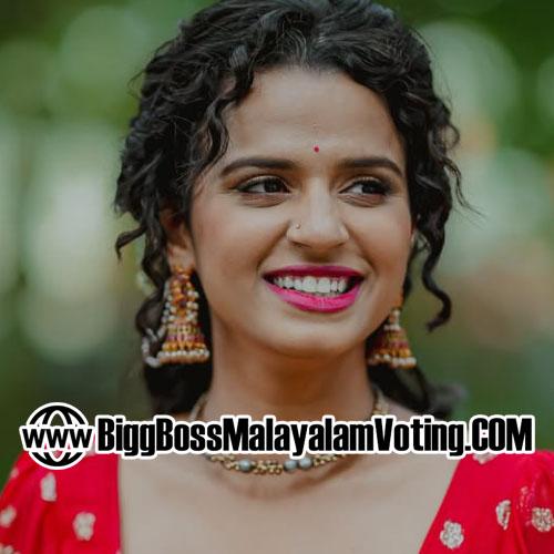 Meenakshi Raveendran | Bigg Boss Malayalam Probable Contestant